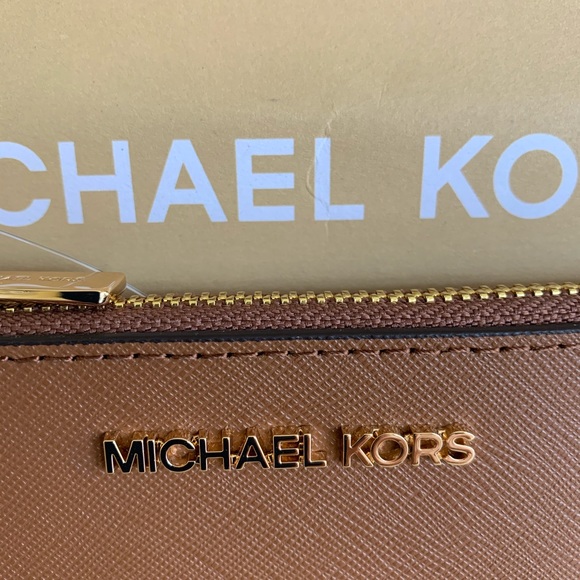 MICHAEL KORS JET SET TRAVEL COIN POUCH/KEYCHAIN - Picture 4 of 7